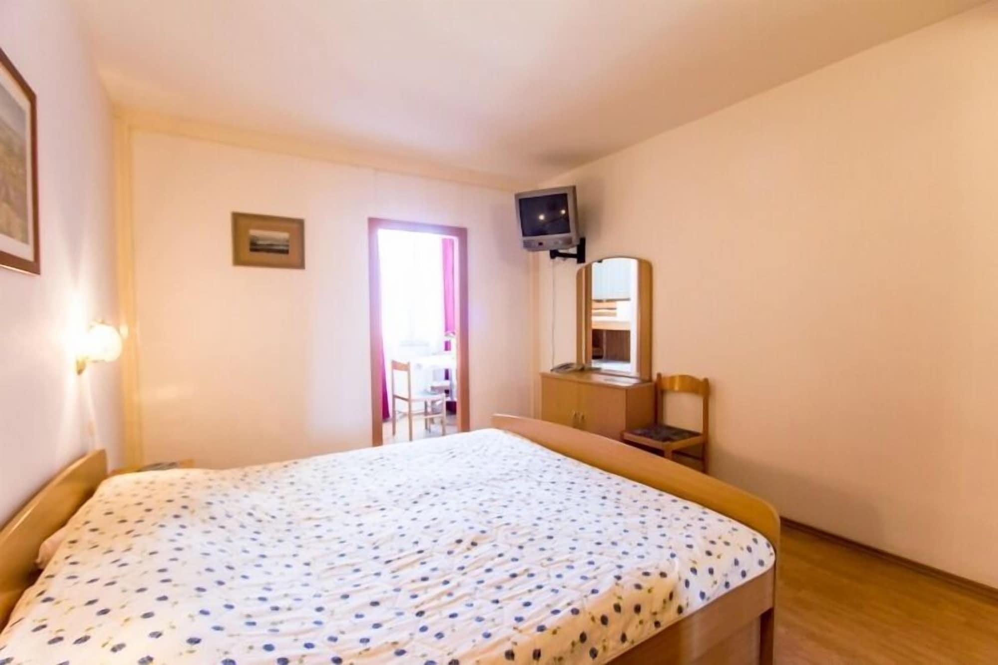 Hotel Omorika Punat Εξωτερικό φωτογραφία