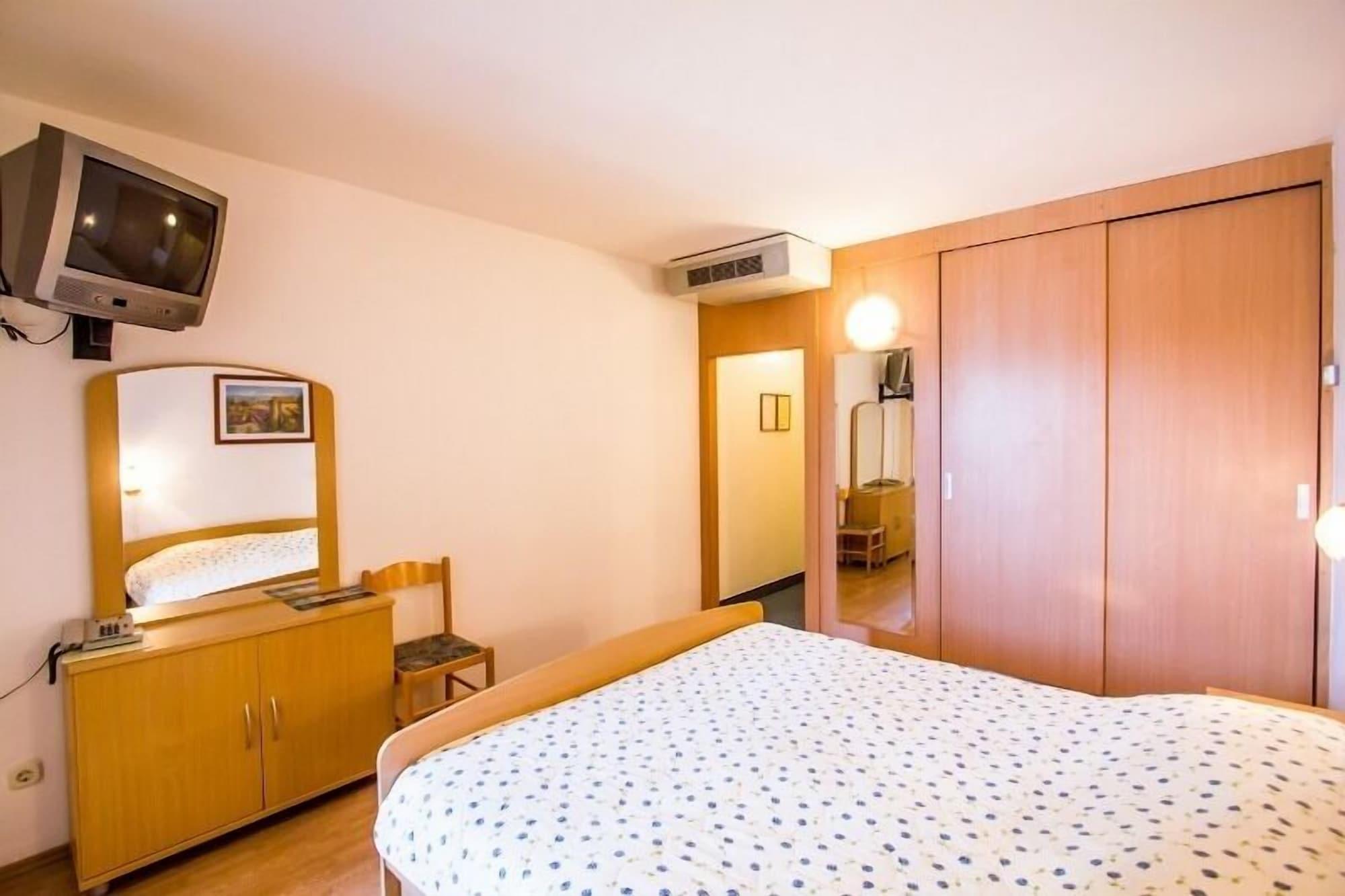 Hotel Omorika Punat Εξωτερικό φωτογραφία