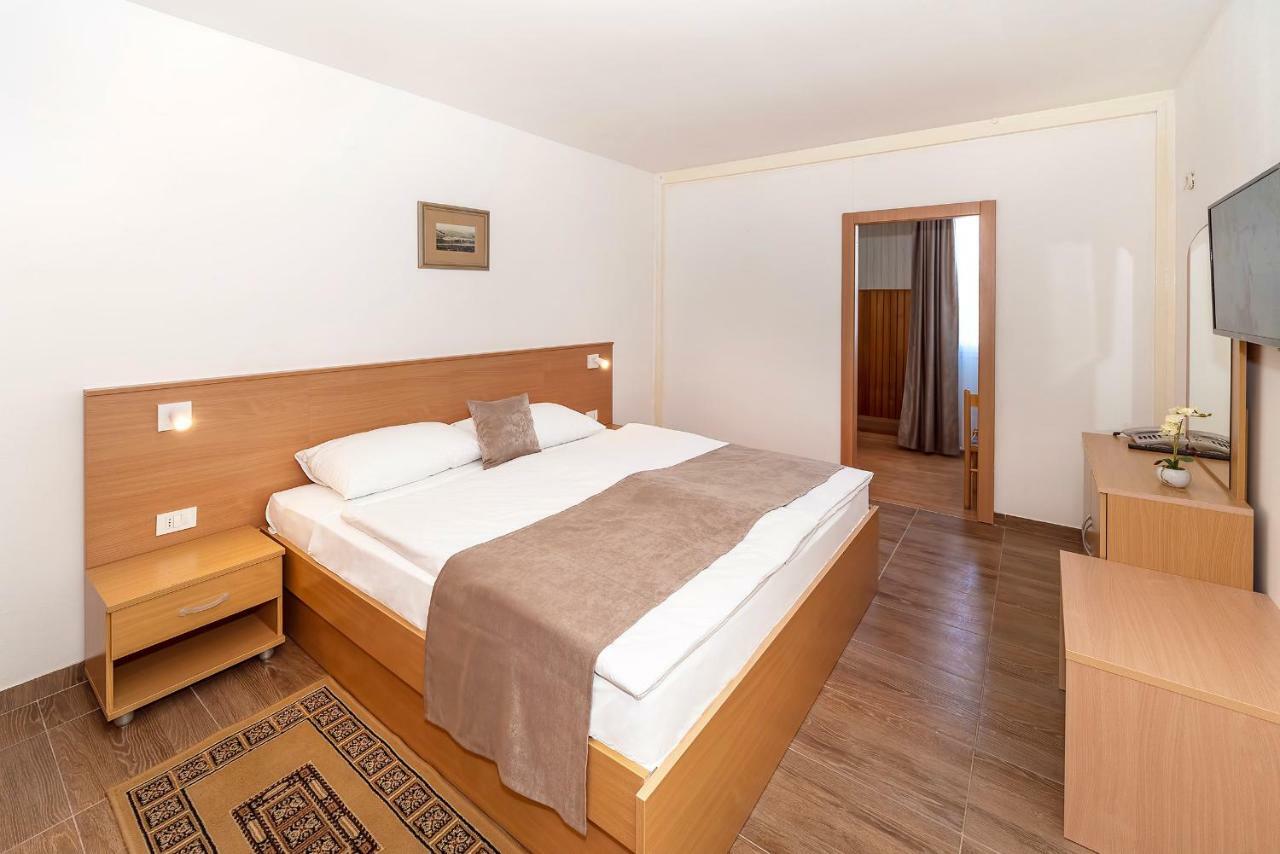 Hotel Omorika Punat Εξωτερικό φωτογραφία