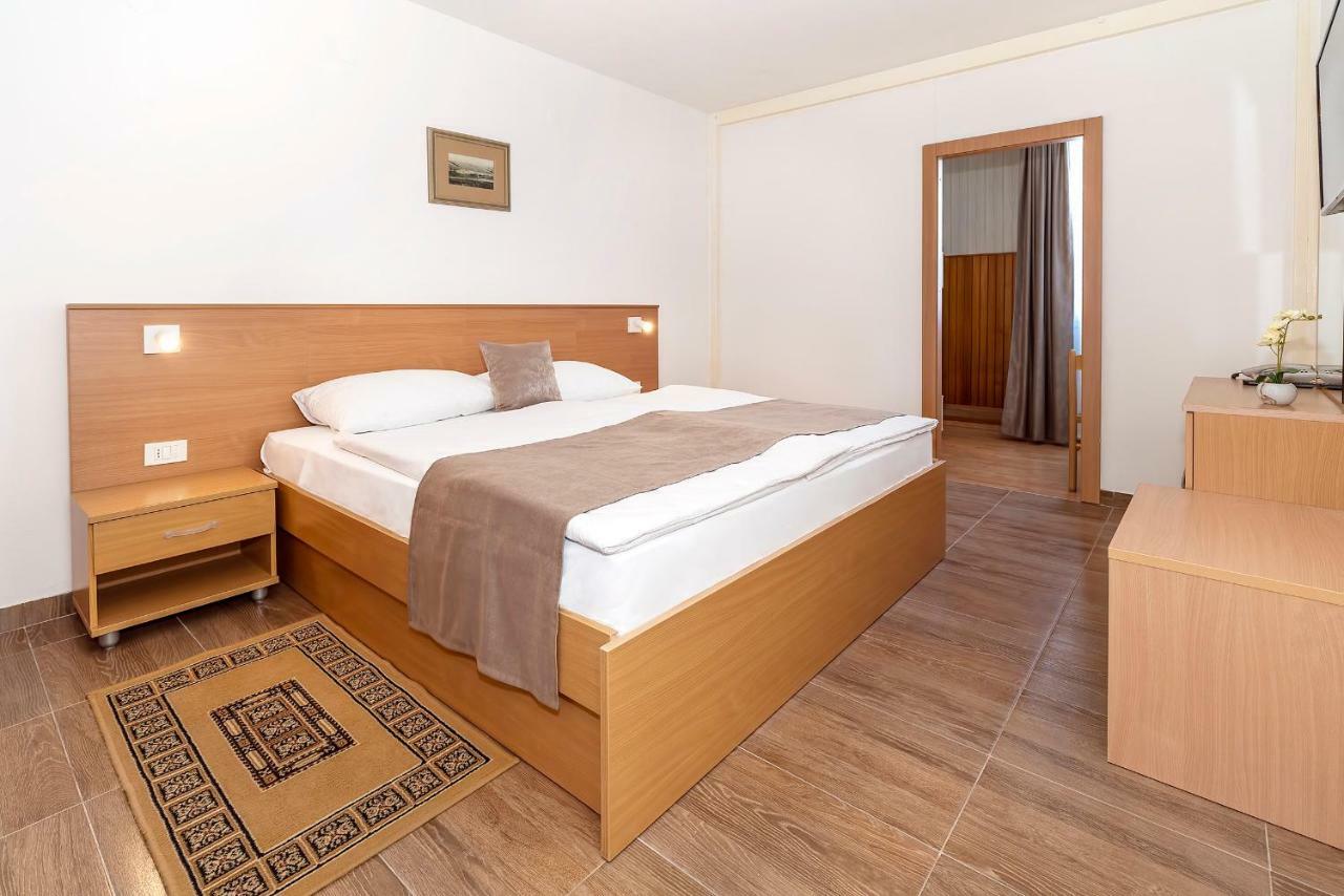 Hotel Omorika Punat Εξωτερικό φωτογραφία